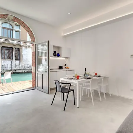 6525 Luxury Loft, With Private Terrace